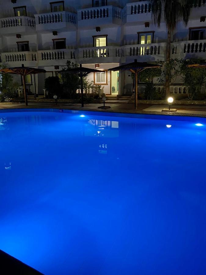 Zak Inn Hurghada Esterno foto
