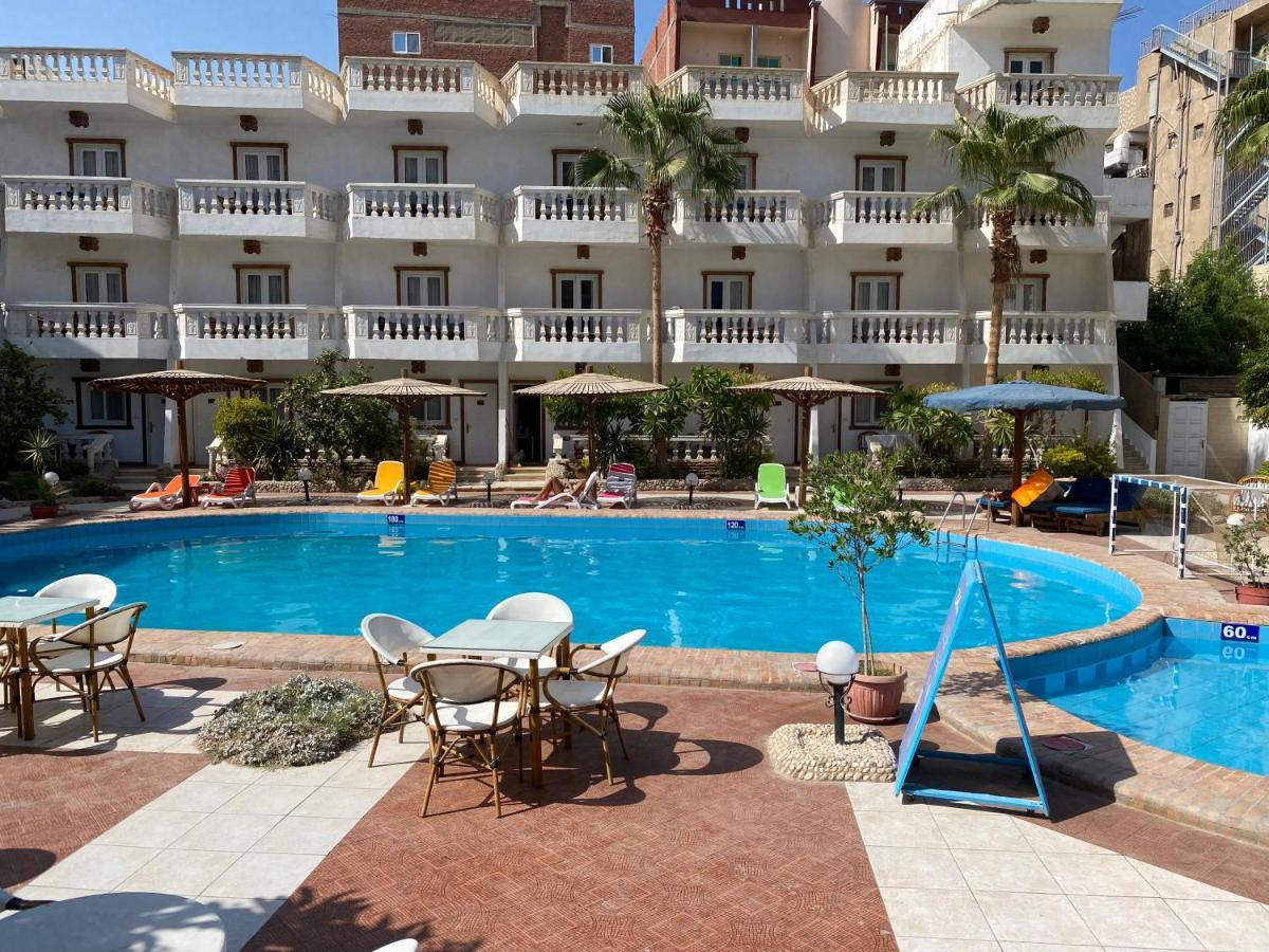 Zak Inn Hurghada Esterno foto