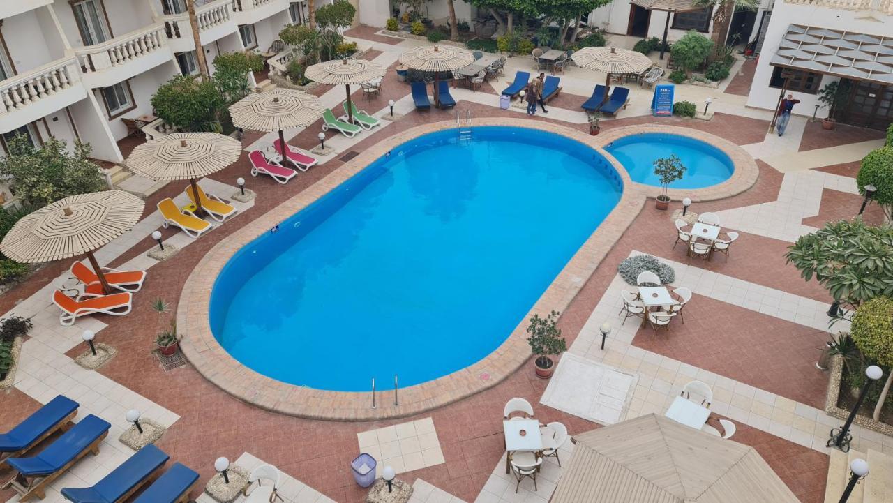 Zak Inn Hurghada Esterno foto