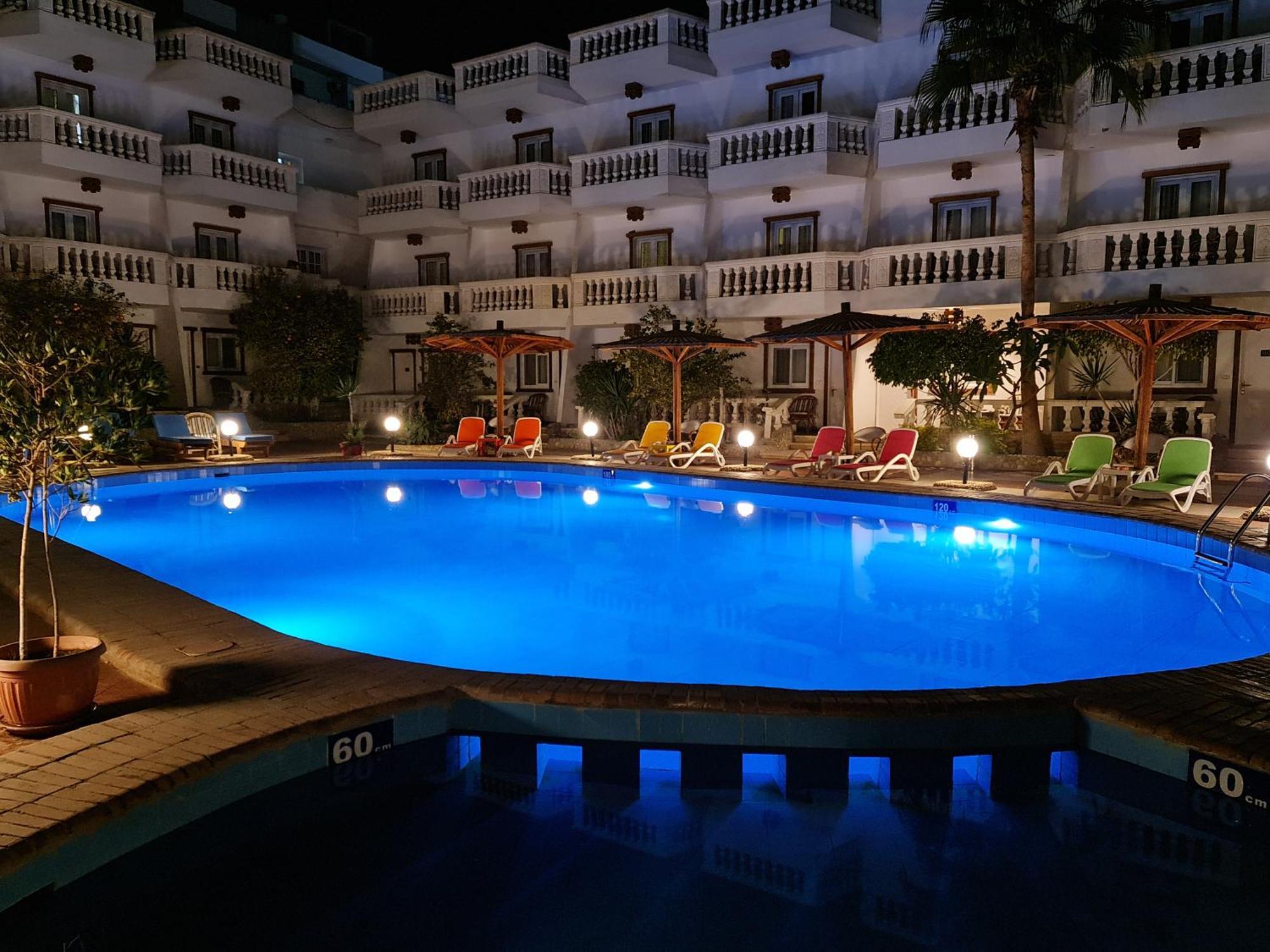 Zak Inn Hurghada Esterno foto