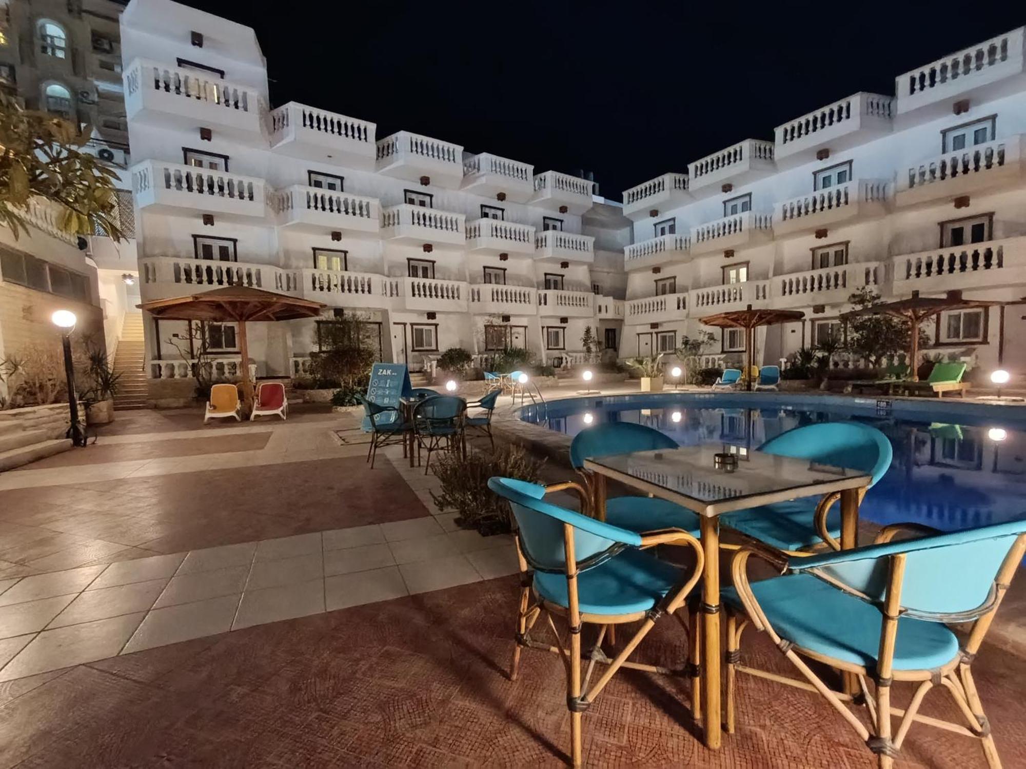 Zak Inn Hurghada Esterno foto