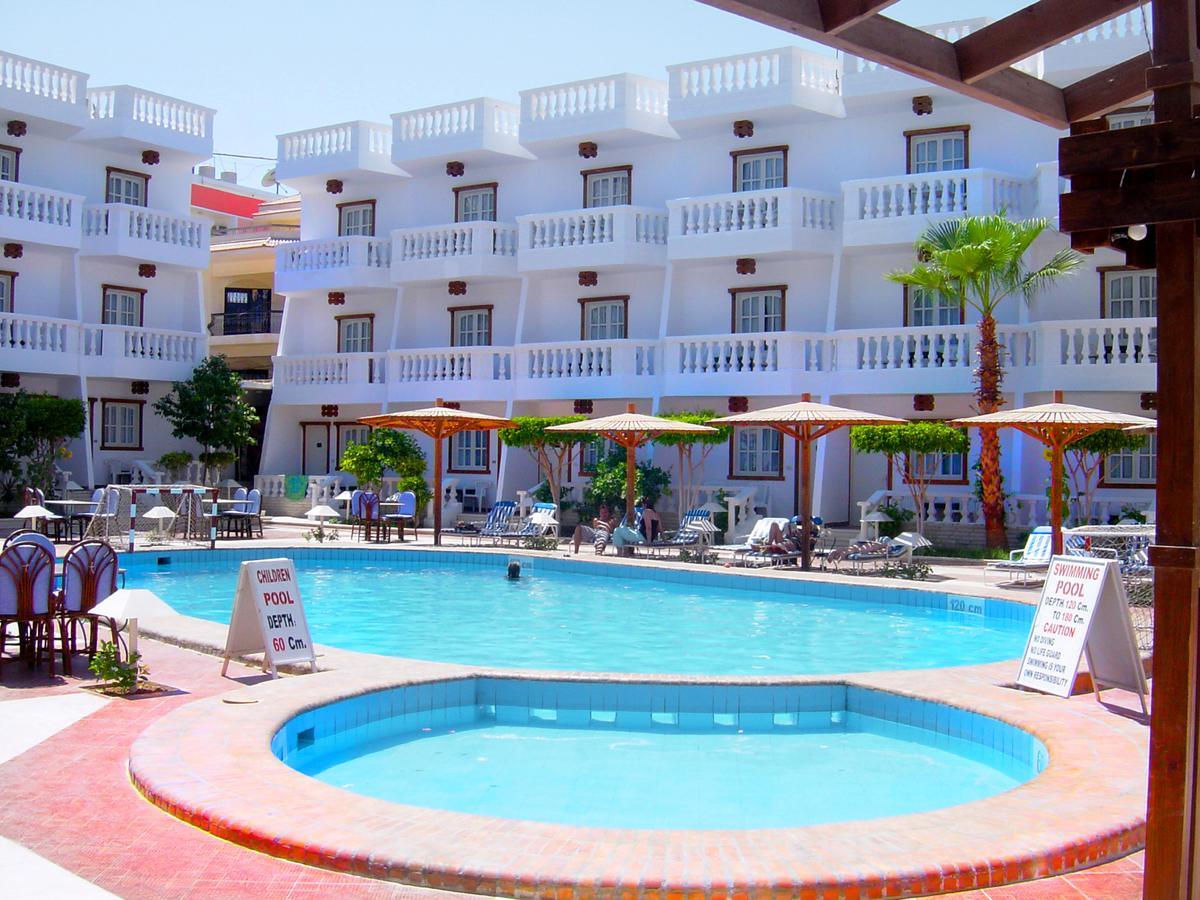 Zak Inn Hurghada Esterno foto