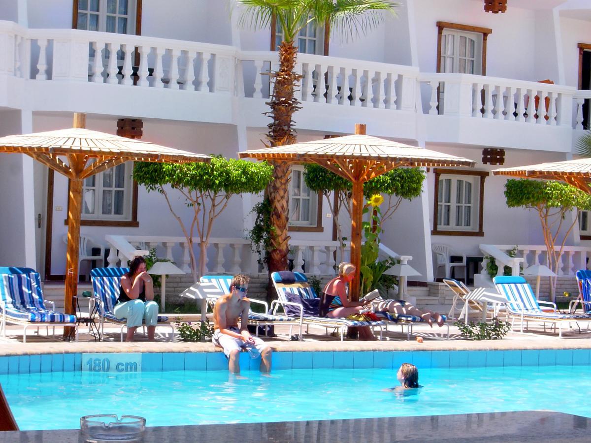 Zak Inn Hurghada Esterno foto